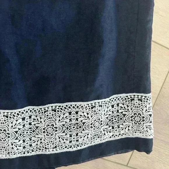 Ann Taylor a line skirt linen blend navy blue with intricate lace border size 4 - Picture 3 of 6